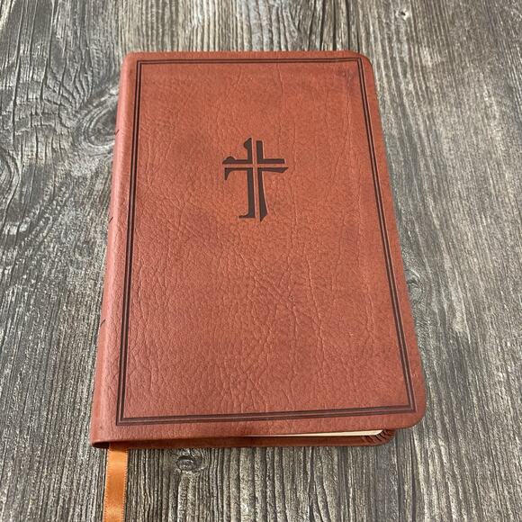 CSB Ultrathin Compact Bible, Brown LeatherTouch Holman Leatherlike - Picture 1 of 9